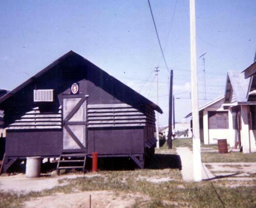 1968_00_Phu_Bai_Co_L_barracks